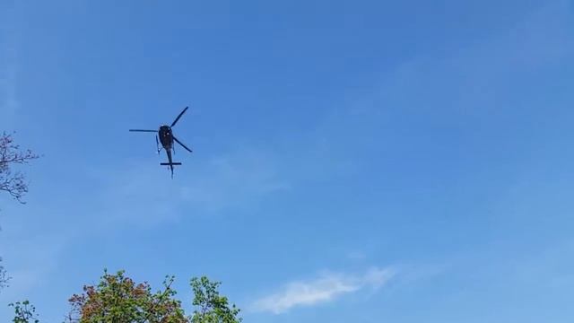 В НЕБЕ ПОЯВИЛСЯ ВЕРТОЛЕТ НАД МИТИНГОМ... 5 5 18... С 6 - 9... смотреть онлайн