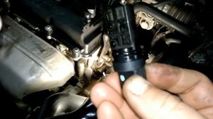 Замена уплотнителя датчика распредвала Nissan Primera P 12 2.0 L ??