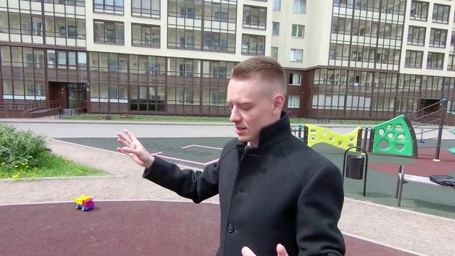 В небе солнце или самолеты? Население 45к человек. Солнечный город. смотреть онлайн