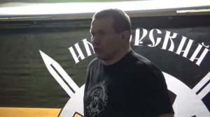 Нападающий извлекает оружие! Что делать? Самооборона с травматическим пистолетом на улице.