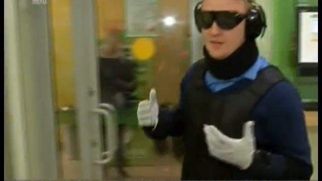 Почувствуй себя инвалидом. Зачем сотрудники челябинского банка ухудшают свои физические возможности смотреть онлайн