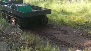 Гусеничный вездеход GALA с передним и задним ведущими мостами