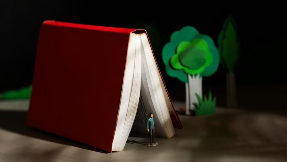 «Югра-Экология» спасла от утилизации красную книгу: рассказывает руководитель компании Максим Медведев