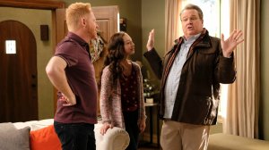 Сериал Американская семейка - 9 сезон 8 серия / Modern Family