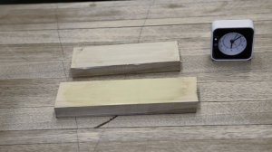 Использование малярного валика для нанесения клея / The use of paint roller to apply glue