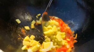 КАК ВКУСНО ПРИГОТОВИТЬ ПЕЛЬМЕНИ | ШУРПА С ПЕЛЬМЕНЯМИ В КАЗАНЕ НА КОСТРЕ | Easy Dumplings Recipes