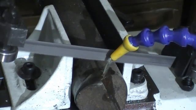 Установка СОЖ на ленточную пилу
