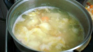 Гороховый суп пюре с копчёной колбасой