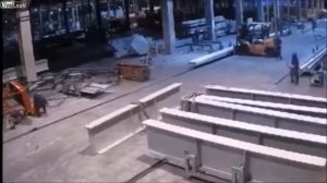 Falling from height.  Scissor lift. Падение с высоты. Ножничный подъемник.ตกจากที่สูง  ลิฟท์กรรไกร