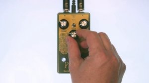 EarthQuaker Devices Plumes Small Signal Shredder Guitar Demo