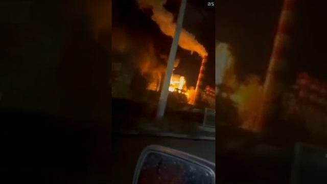 В Туапсе начался пожар на территории нефтебазы