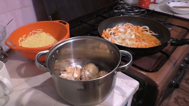 Пшенная каша с курицей.  Очень вкусная пшенная каша на ужин.
