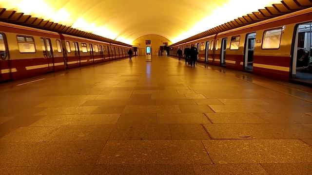 Поезд "Юбилейный" ст. м Политехническая смотреть онлайн