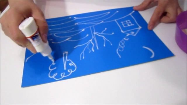 Зимний рисунок с детьми при помощи клея и манки смотреть онлайн