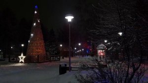 Хруст снега под ногами, прогулка в городе