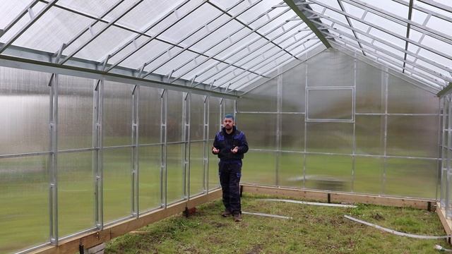 Теплица Домик шириной 4 метра / вариант использования в зимний период смотреть онлайн