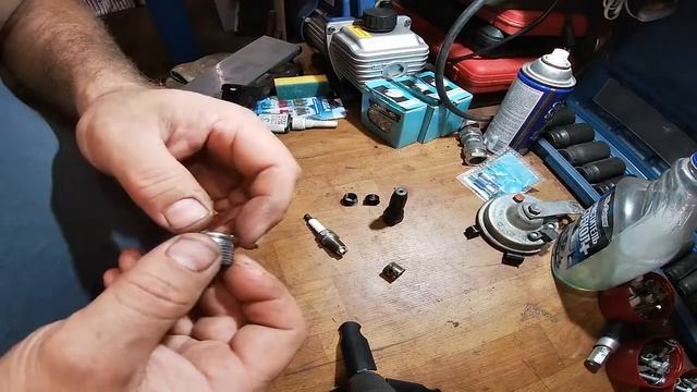 Резьба под свечу сорвана. смотреть онлайн