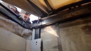 Весь день катаюсь по ремонтам. Соосность осей прицепа сделать не удалось (((