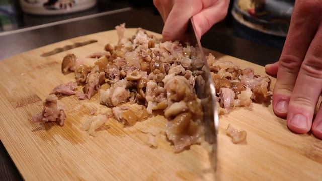 Впервые готовлю СВИНЫЕ НОГИ - на удивление НИЧЕГО ТАК!