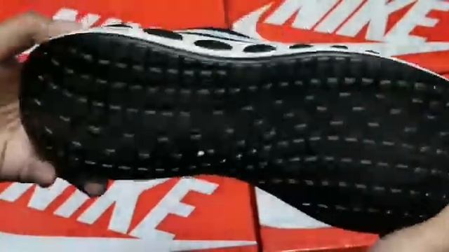 Nike react - Black white смотреть онлайн