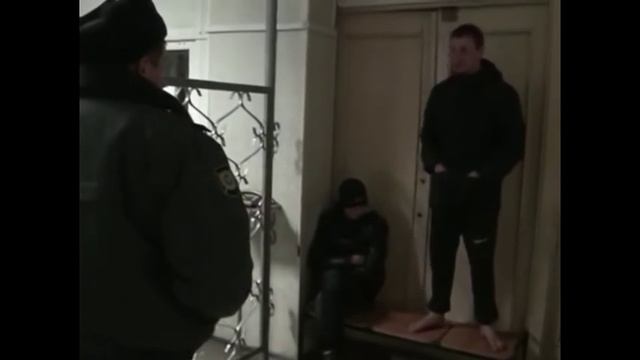 Тебе по-французски сказать или по-немецки?!