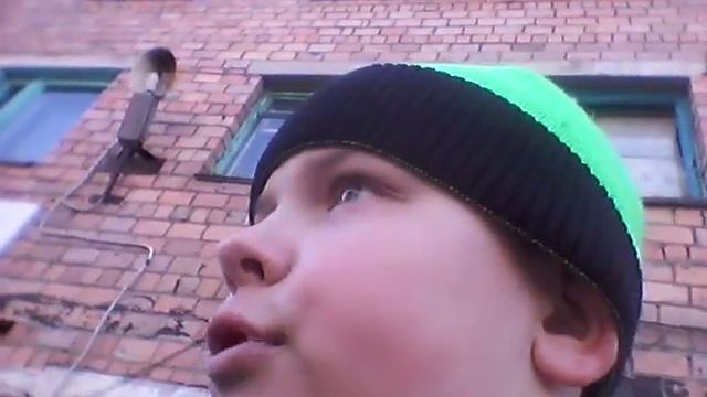 Мой друг снимает с маево телефона смотреть онлайн