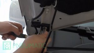 Установка амортизаторов (упоров) капота для Peugeot Partner (арт. KU-PG-PT00-00) от upory.ru