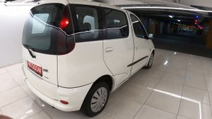 Toyota Yaris Verso I 1.4 MT (75 л.с.) 2003
