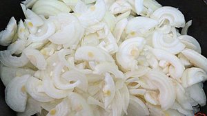 Карп в луковом соусе (по-еврейски)