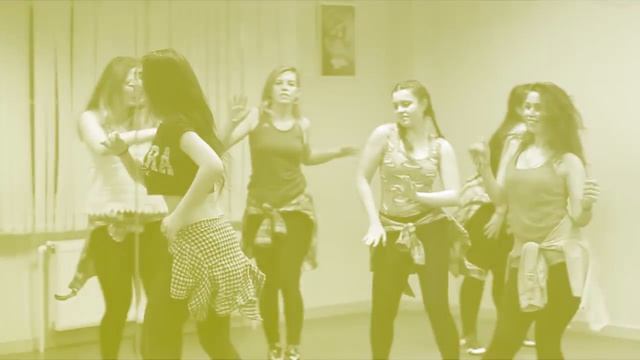 Reggaeton, студия "La Fleur" смотреть онлайн