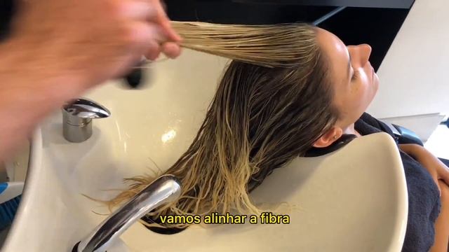 PASSO A PASSO DA TÉCNICA AIR TOUCH PARA MECHAS E REFLEXO смотреть онлайн