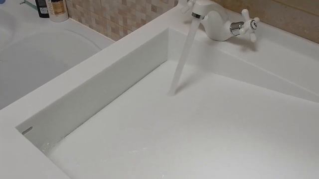 Раковина со щелевым сливом