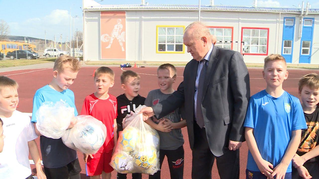 Валерий Малышев с рабочей поездкой посетил Сурский район смотреть онлайн