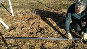 Забиваю столб. Свариваю и навешиваю калитку.