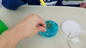 Большое яйцо с сюрпризом ДИНОЗАВРЫ Видео для детей про динозавры игрушки Киндер сюрпризы