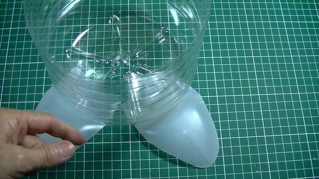 ПОДЕЛКИ ИЗ ПЛАСТИКОВЫХ БУТЫЛОК??? МУСОР В ДЕЛО ???ПОЛЕЗНАЯ ВЕЩЬ ИЗ ПЛАСТИКОВЫХ БУТЫЛОК ??? смотреть онлайн