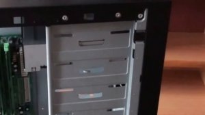 урок 8 | Устанавливаем DVD-привод | Сборка компьютера