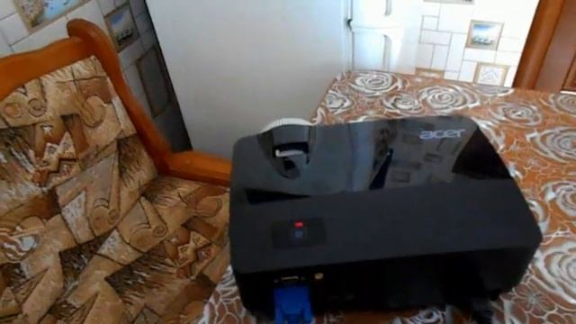 Видеопроектор ACER X122. Не могли включить. Включаем.