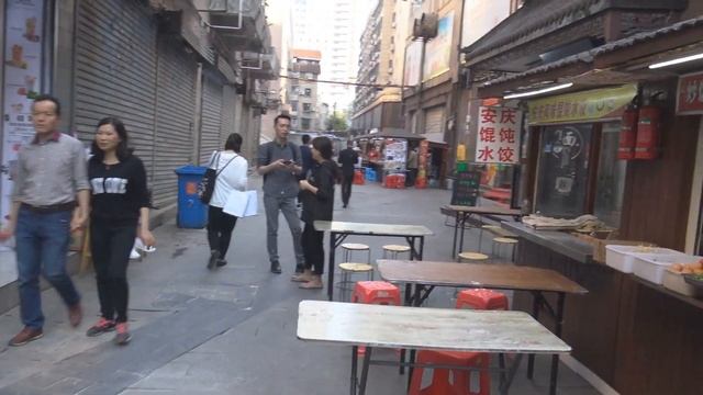 Торговые районы кварталы без бутиков и понтов. Китай как он есть смотреть онлайн