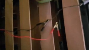 Выстрел патрона натяжителя ремня безопасности.