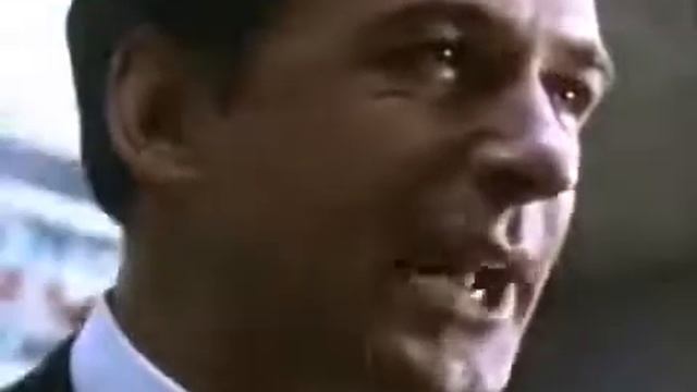 'Поставь кофе на место!   Кофе пьёт тот, кто продаёт'   Фрагмент из к ф 'Американцы' 1992