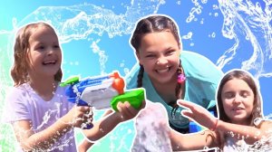 Москва - Лучшие подружки купаются в фонтанах! - Отдых в Москве - Куда сходить