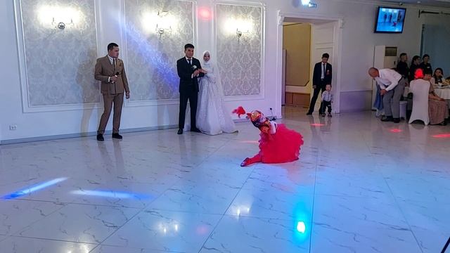 Красивый Казахский танец (29.04.2023) смотреть онлайн