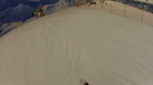 Обучение ребенка горным лыжам. Дочка 4,5 года первый раз на горных лыжах. Учу кататься в Снежком