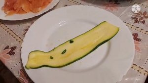 ???Рулетики з КАБАЧКІВ з Курячим Філе, Помідорами та Твердим сиром запечені в Духовці.???