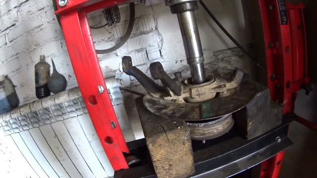 Гараж! Ремонт! Нерегулируемые подшипники! смотреть онлайн