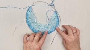 Вязаная юбка для куклы, спицами