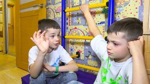 ВЫГНАТЬ СЕСТРУ ИЗ НОВОЙ КОМНАТЫ!!!???