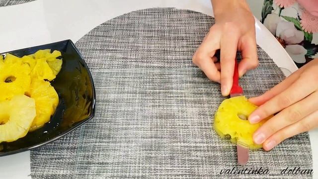 Сочные КУРИНЫЕ ОТБИВНЫЕ с ананасом и сыром В ДУХОВКЕ!!! Праздничное блюдо смотреть онлайн