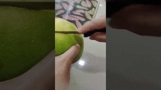 how to open a pomelo